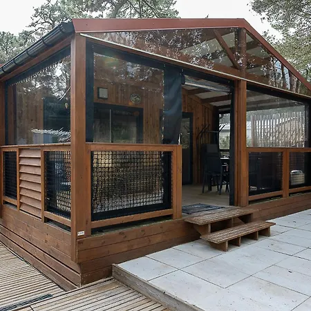 Le Domaine Des Pins 생 힐레르 드 리에