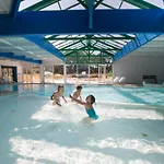 Le Domaine Des Pins Camping