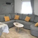 Le Domaine Des Pins Camping 4*