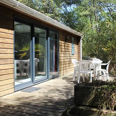 Le Domaine Des Pins 4*