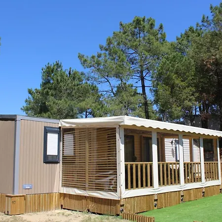 Le Domaine Des Pins 4*