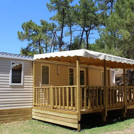 Le Domaine Des Pins Campsite
