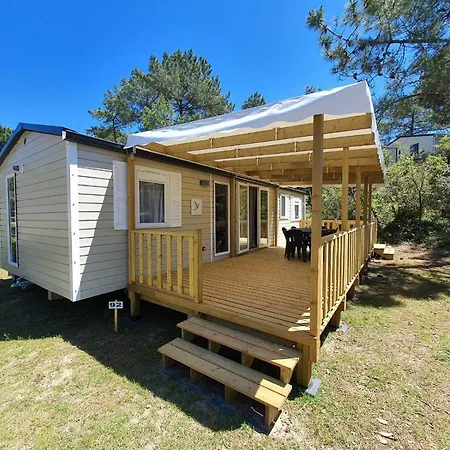 Le Domaine Des Pins Campsite