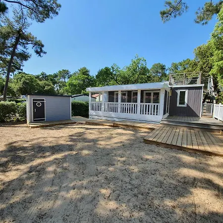 Campsite Le Domaine Des Pins Saint-Hilaire-de-Riez