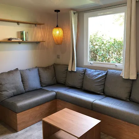 Le Domaine Des Pins 4*