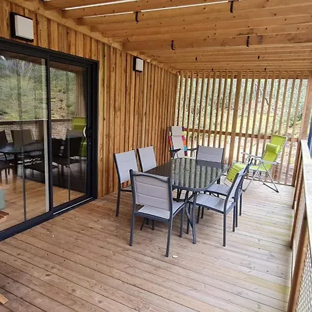 Le Domaine Des Pins Campsite