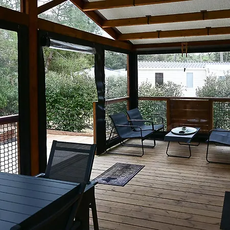 Le Domaine Des Pins 4*