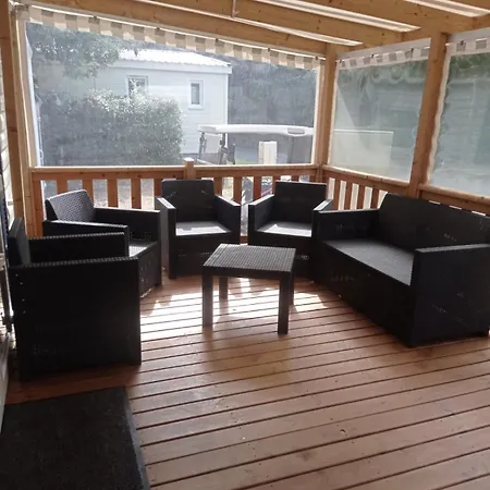 Campsite Le Domaine Des Pins 4*