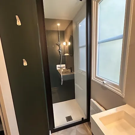 Le Domaine Des Pins 4* 圣伊莱尔·德列