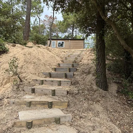 Le Domaine Des Pins 4*