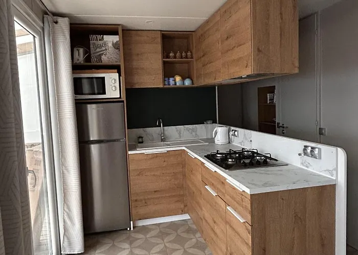 Le Domaine Des Pins Kamp alanı