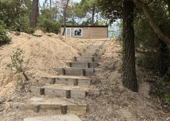 Le Domaine Des Pins 4*